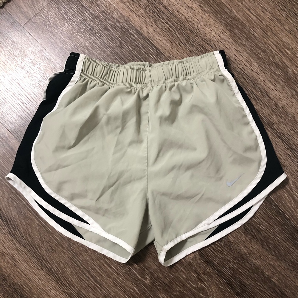 Nike Dry Tempo Women’s Running Shorts